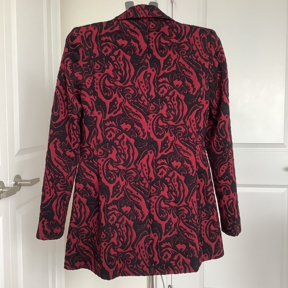 Gorgeous jacket - Picture 2 of 3